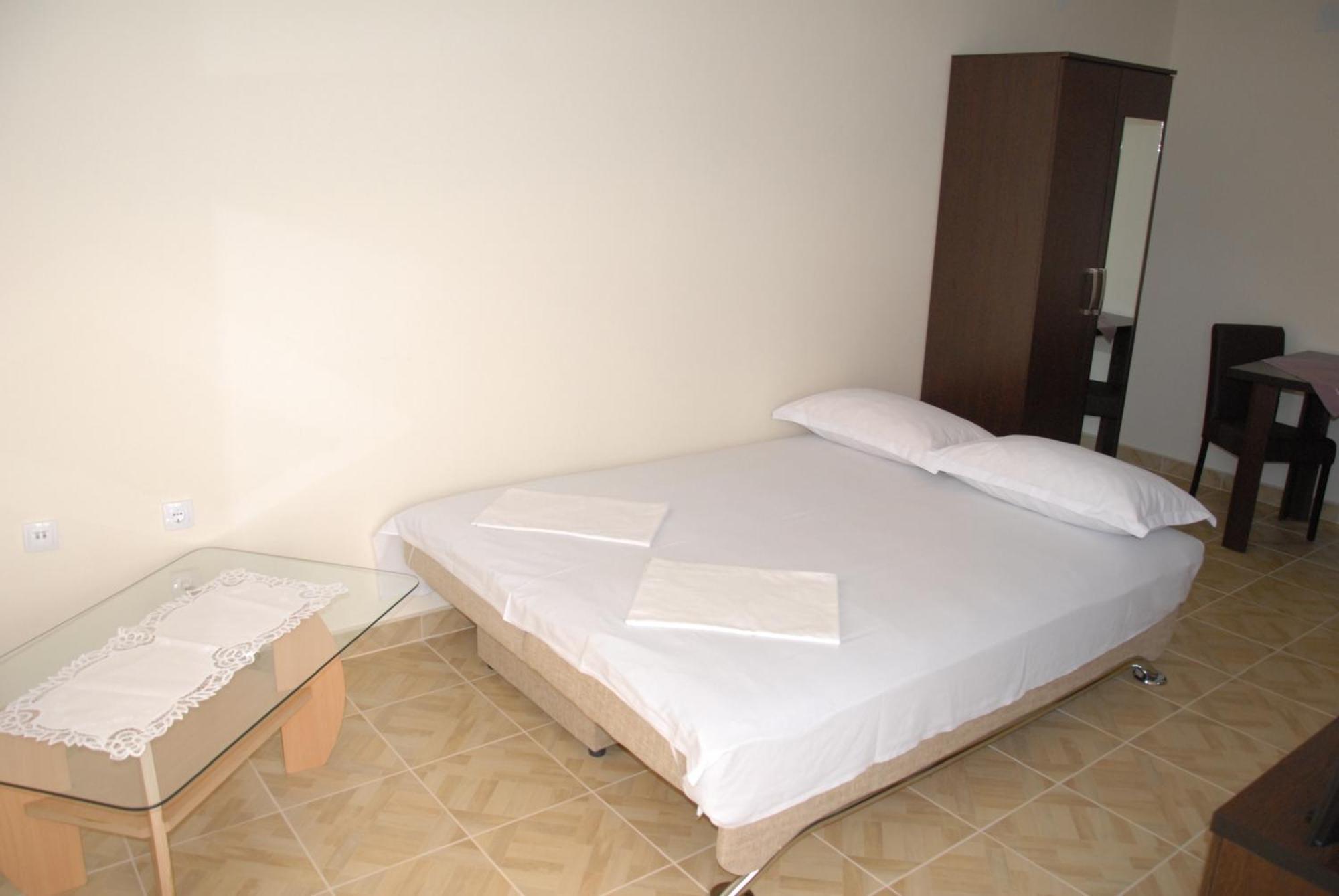 Guest House Evropa 2 乌尔齐尼 外观 照片