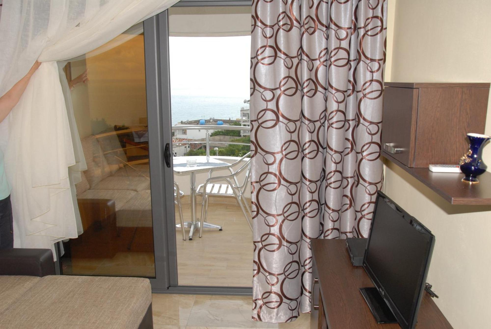 Guest House Evropa 2 乌尔齐尼 外观 照片