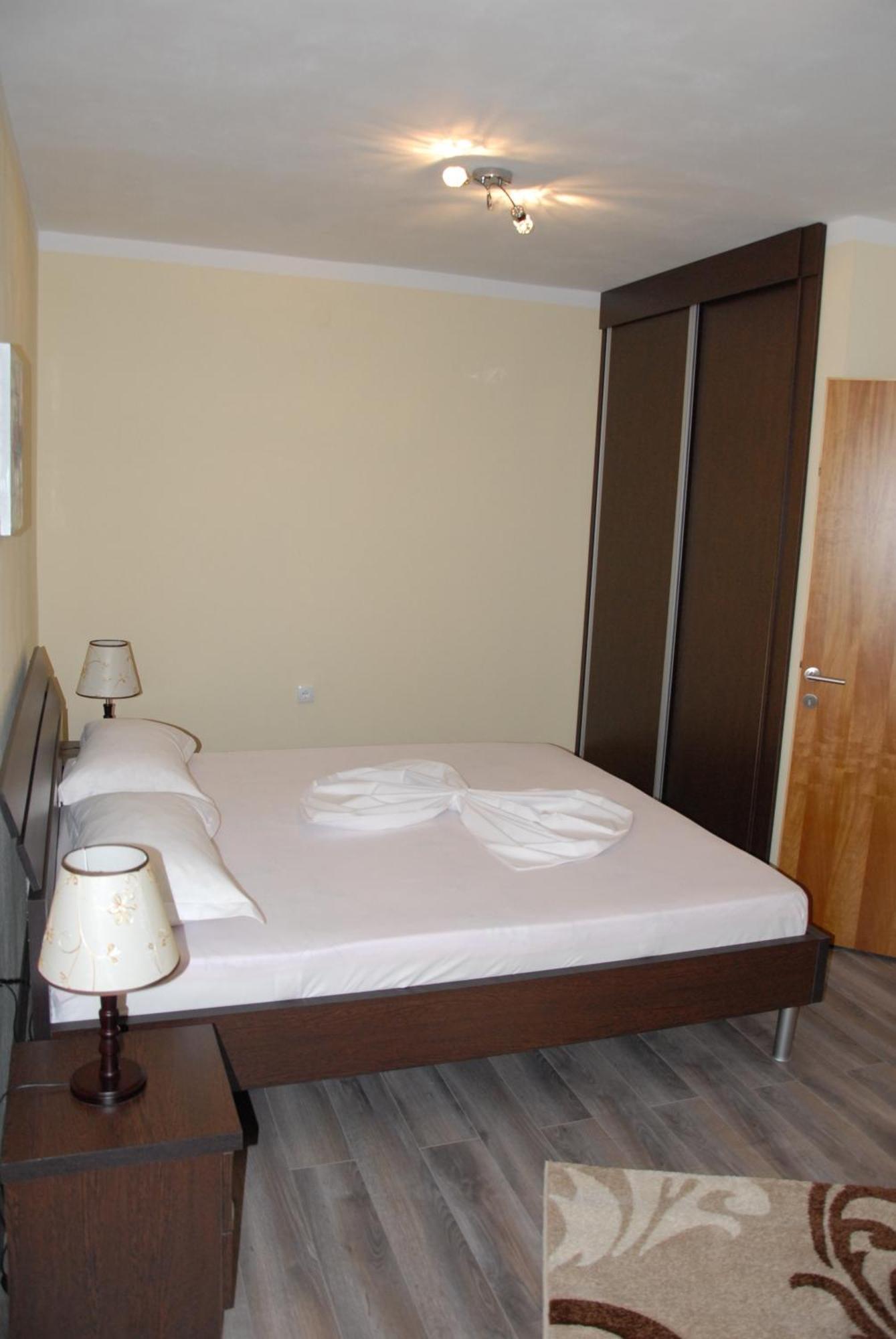 Guest House Evropa 2 乌尔齐尼 外观 照片