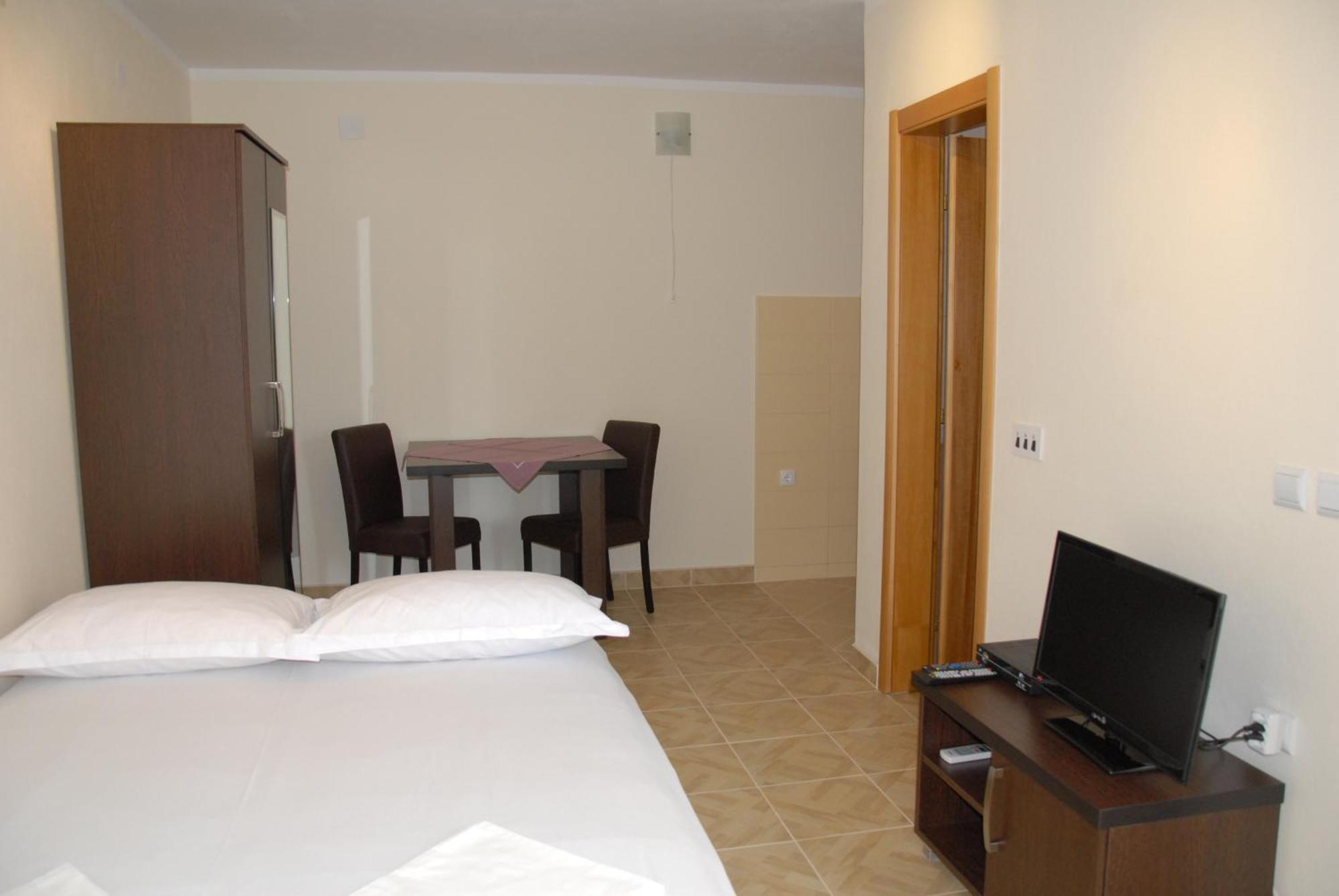 Guest House Evropa 2 乌尔齐尼 外观 照片