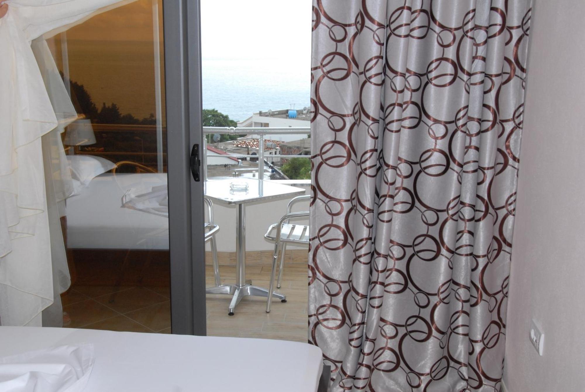 Guest House Evropa 2 乌尔齐尼 外观 照片