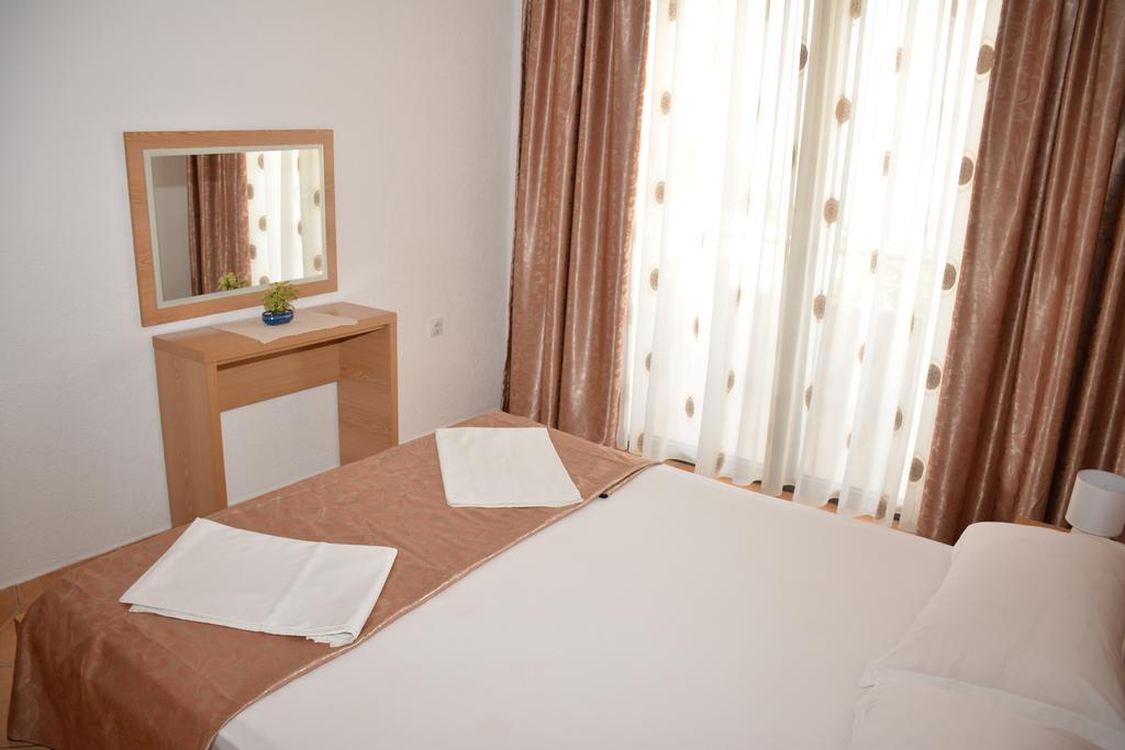 Guest House Evropa 2 乌尔齐尼 外观 照片